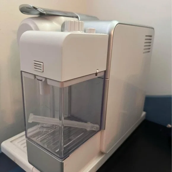 Nespresso Machine Lattissima Touch